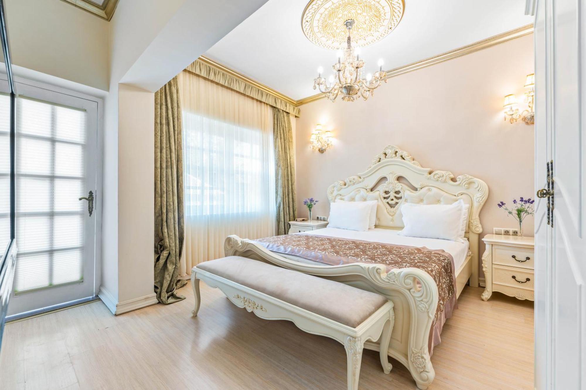 Elegance East Hotel Antália