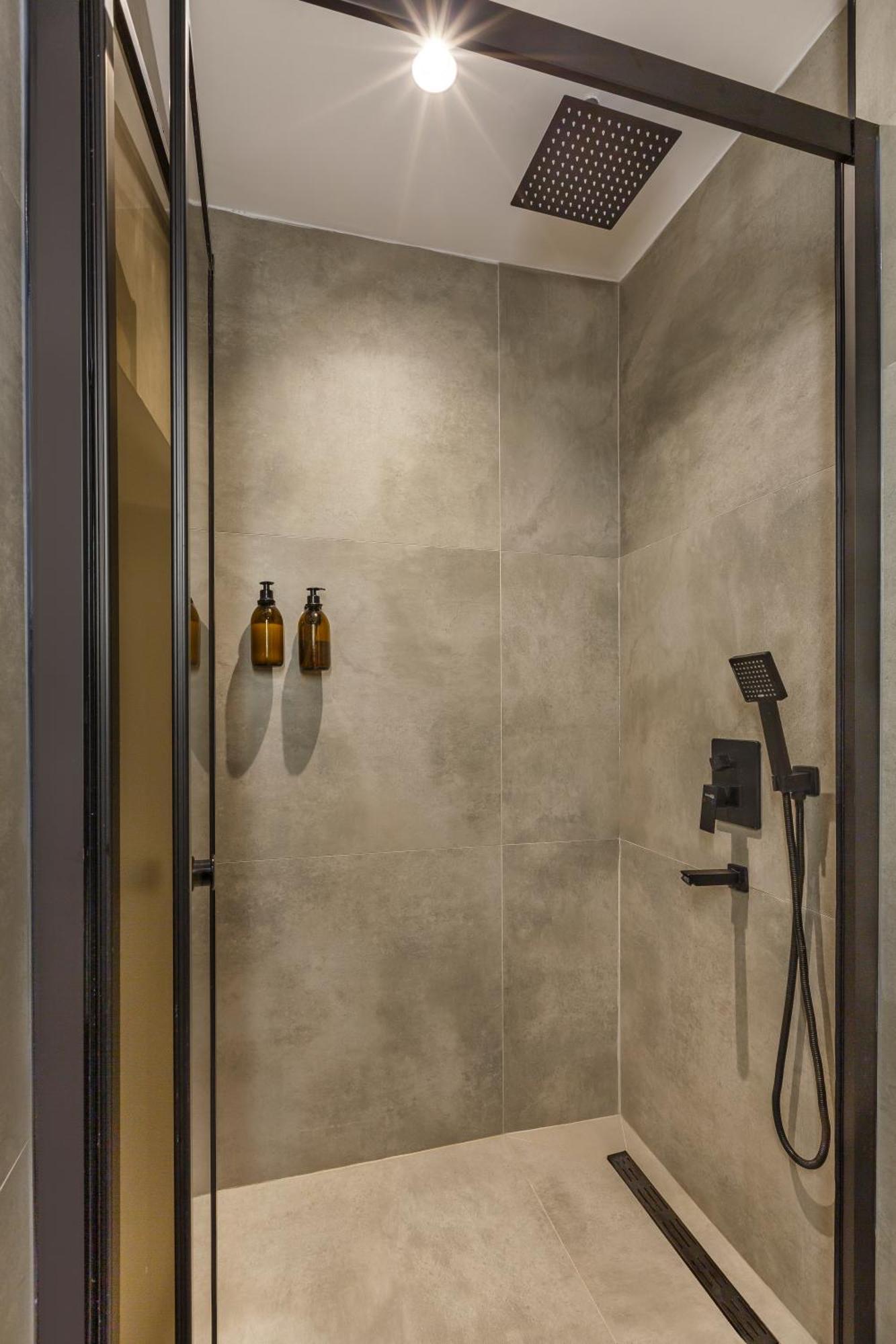 The One Living - Adult Only Hotel