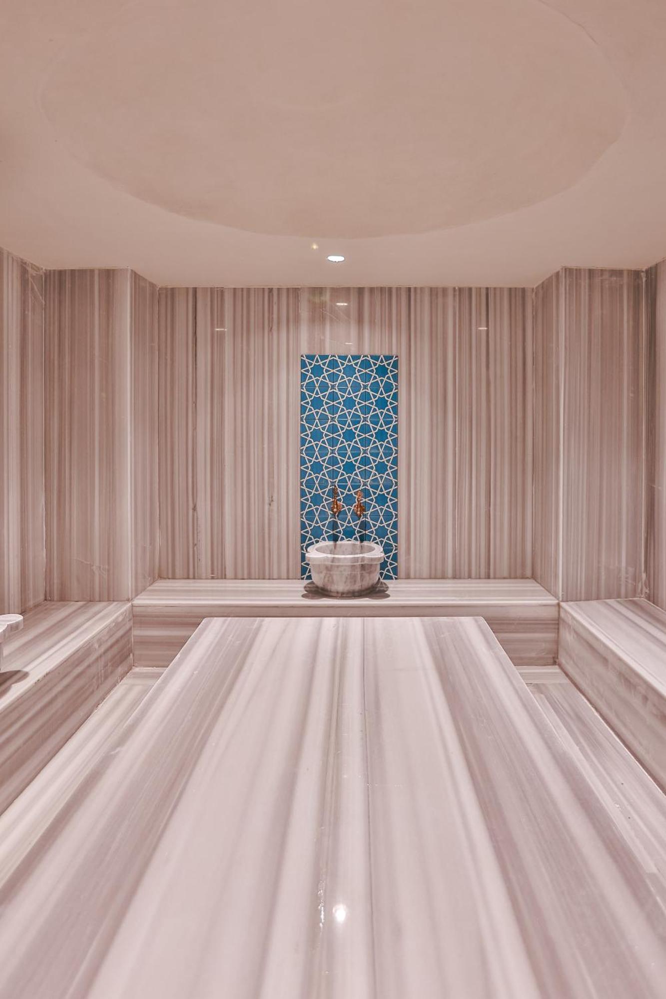 The One Living - Adult Only Hotel