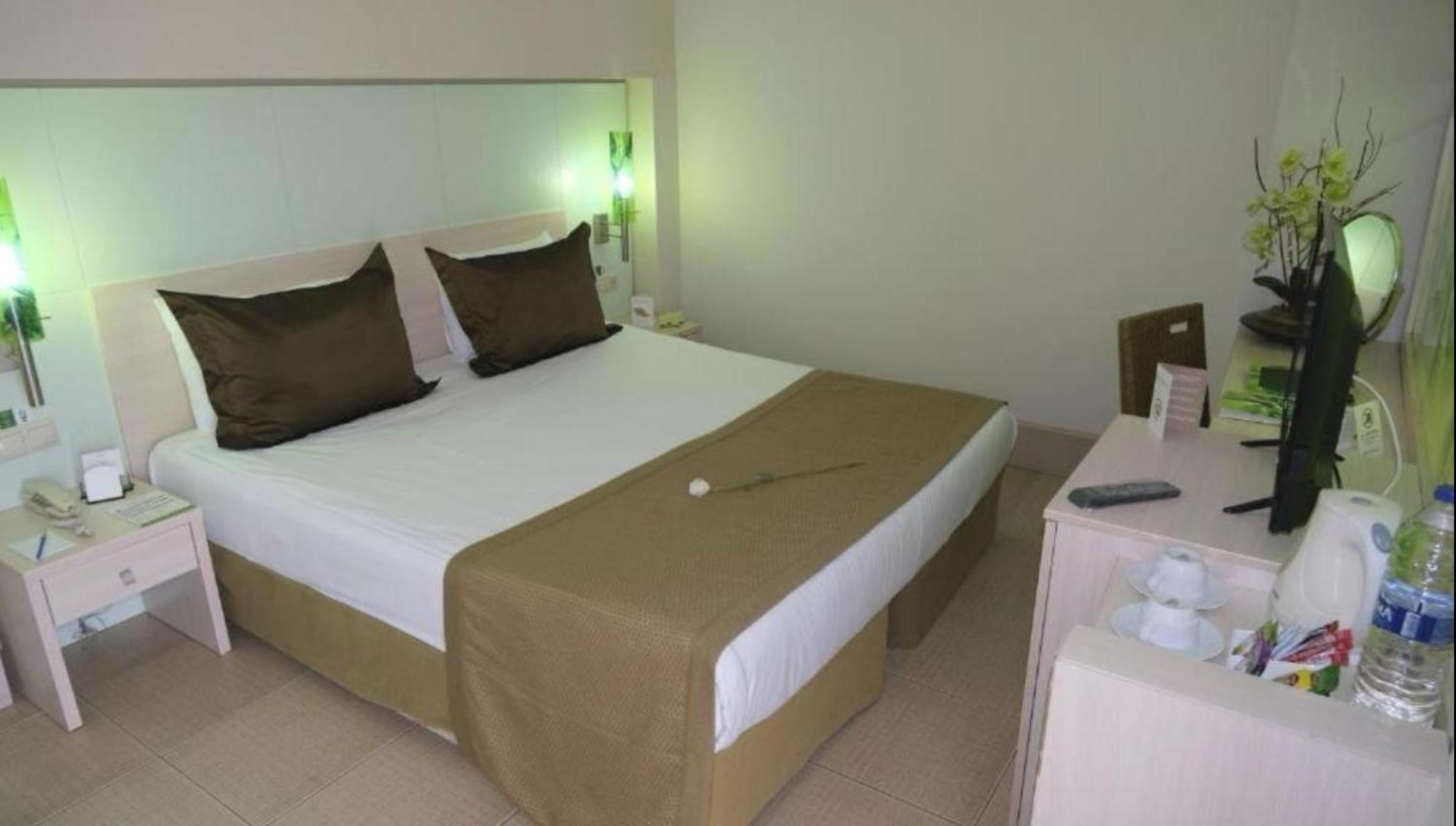 Otel Ambassador & 4*