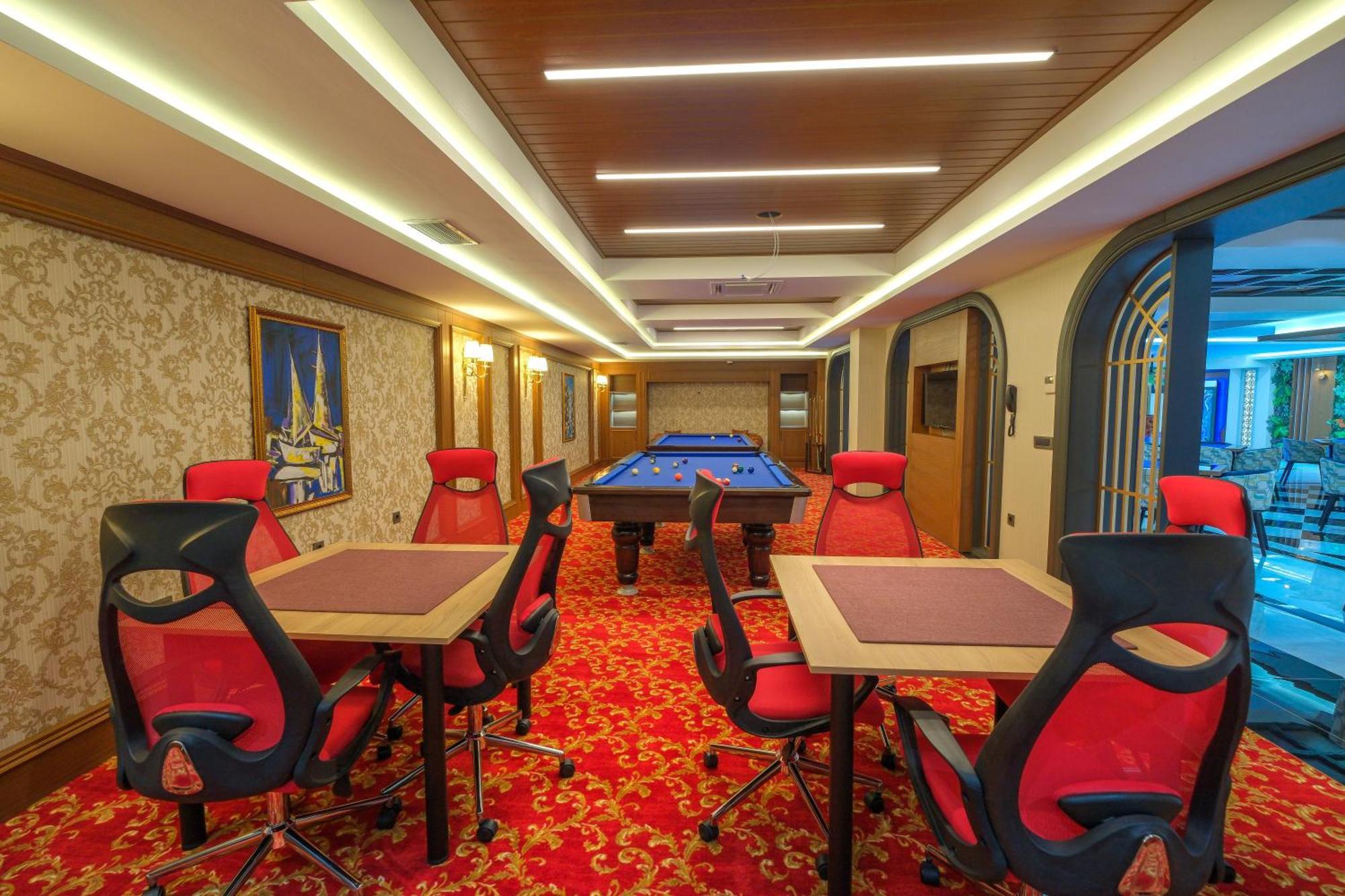 Elysium Deluxe Otel