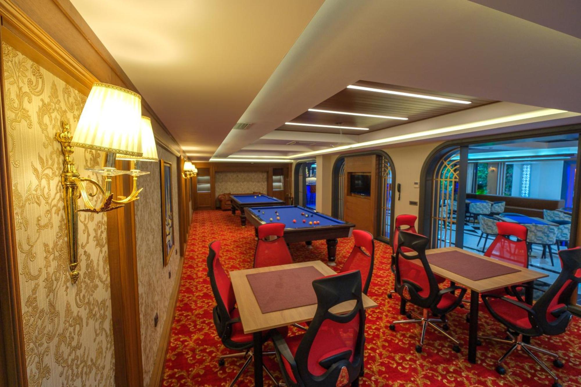 Elysium Deluxe Otel *