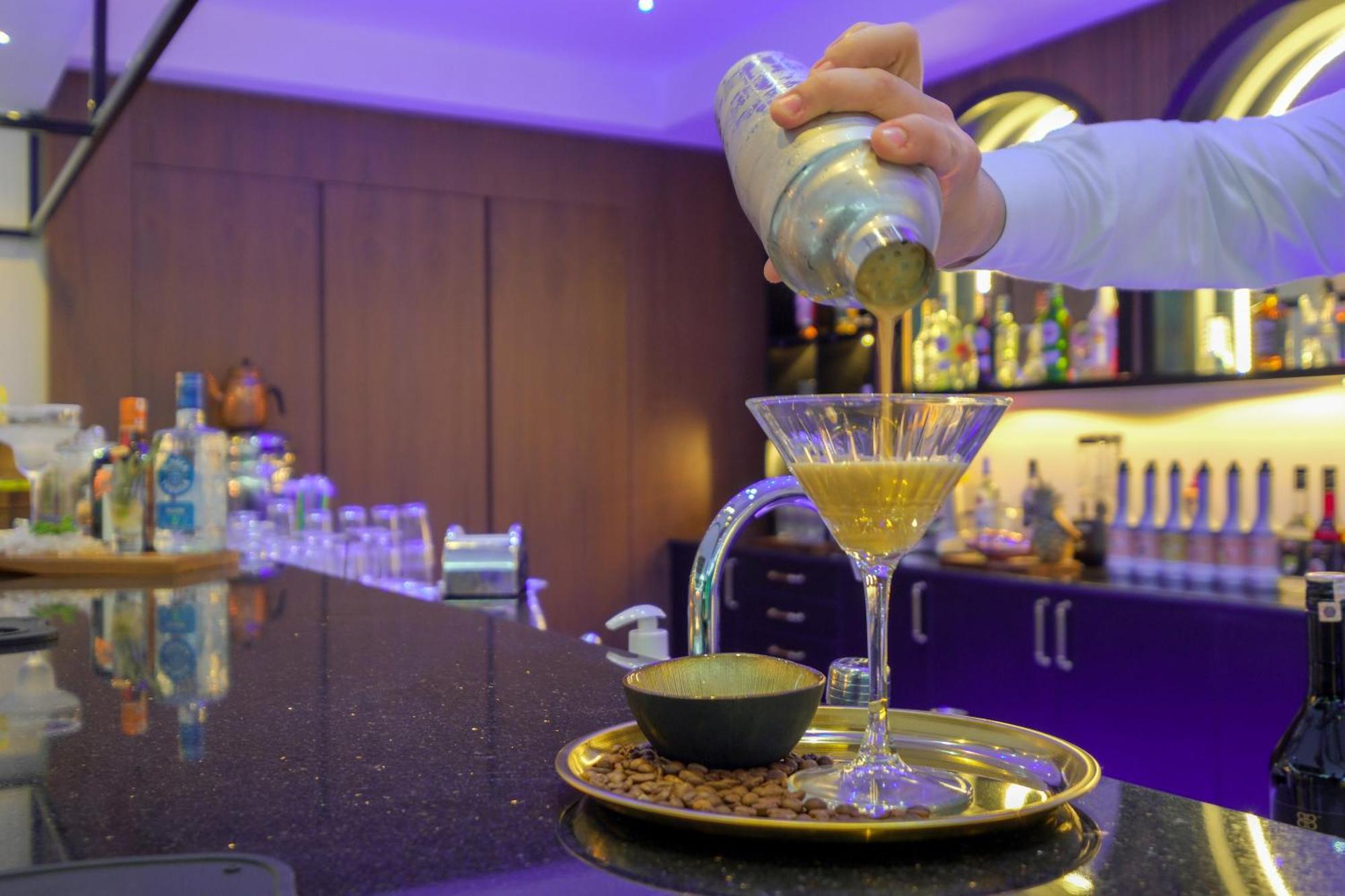 Elysium Deluxe Otel