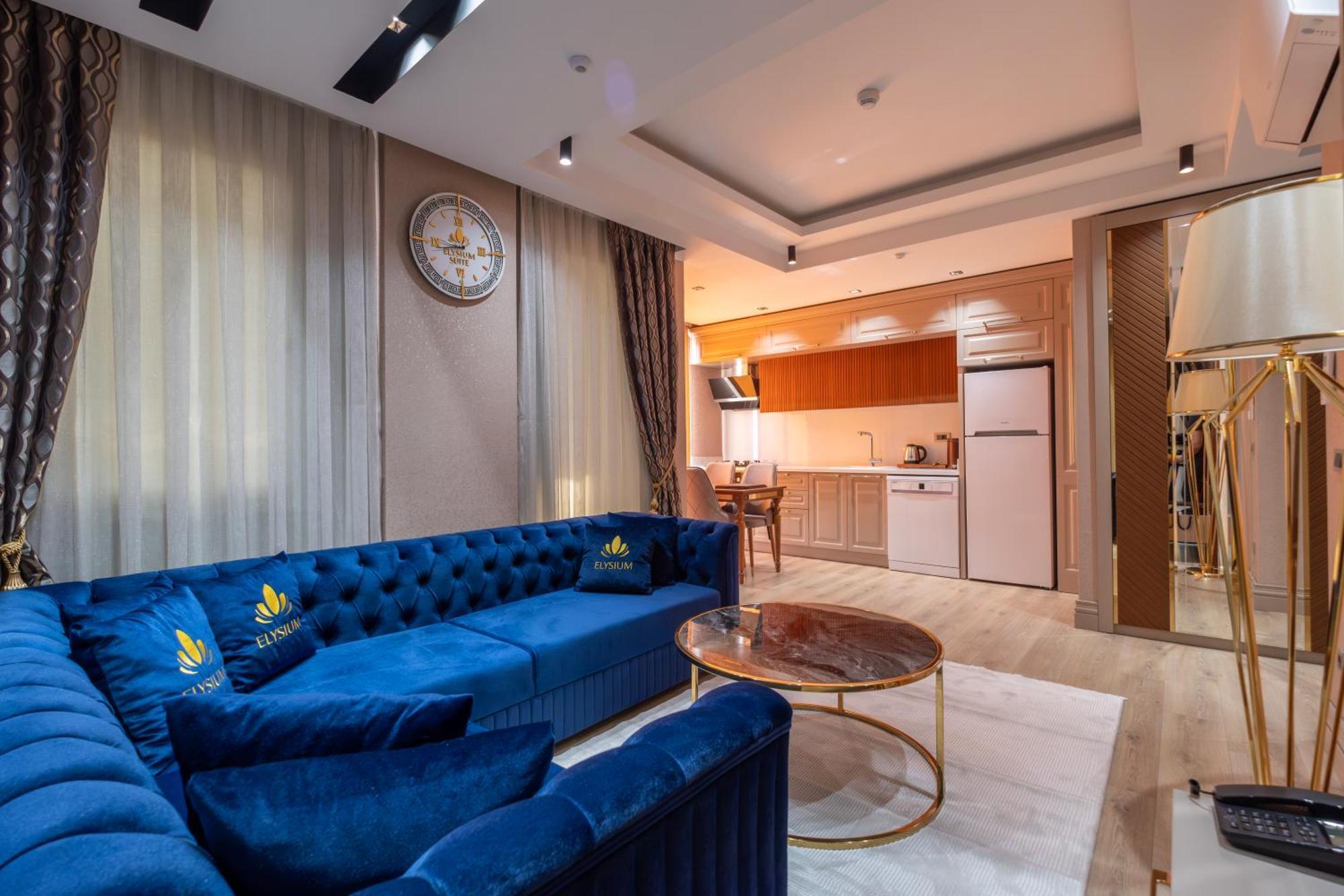 Elysium Deluxe Otel *