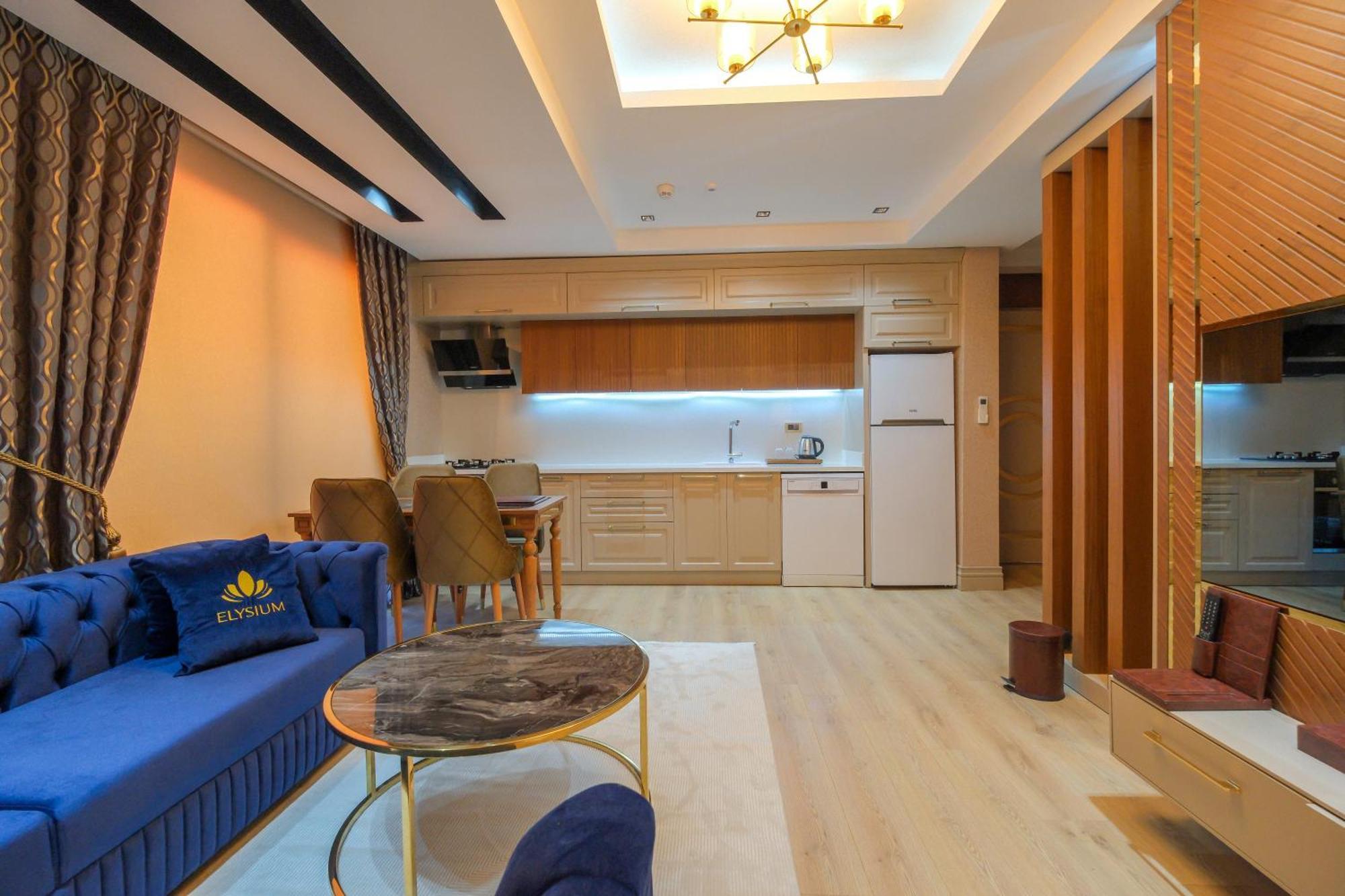 Elysium Deluxe Otel