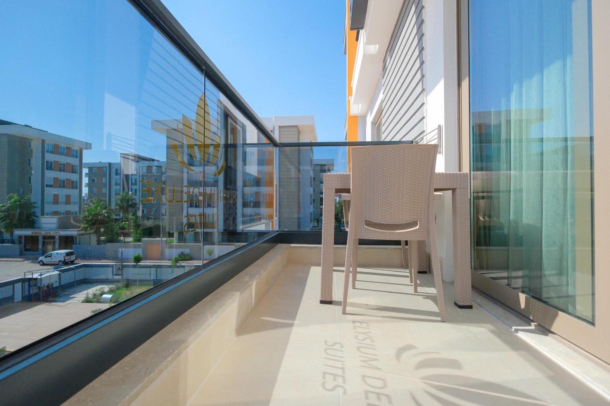 Elysium Deluxe Otel