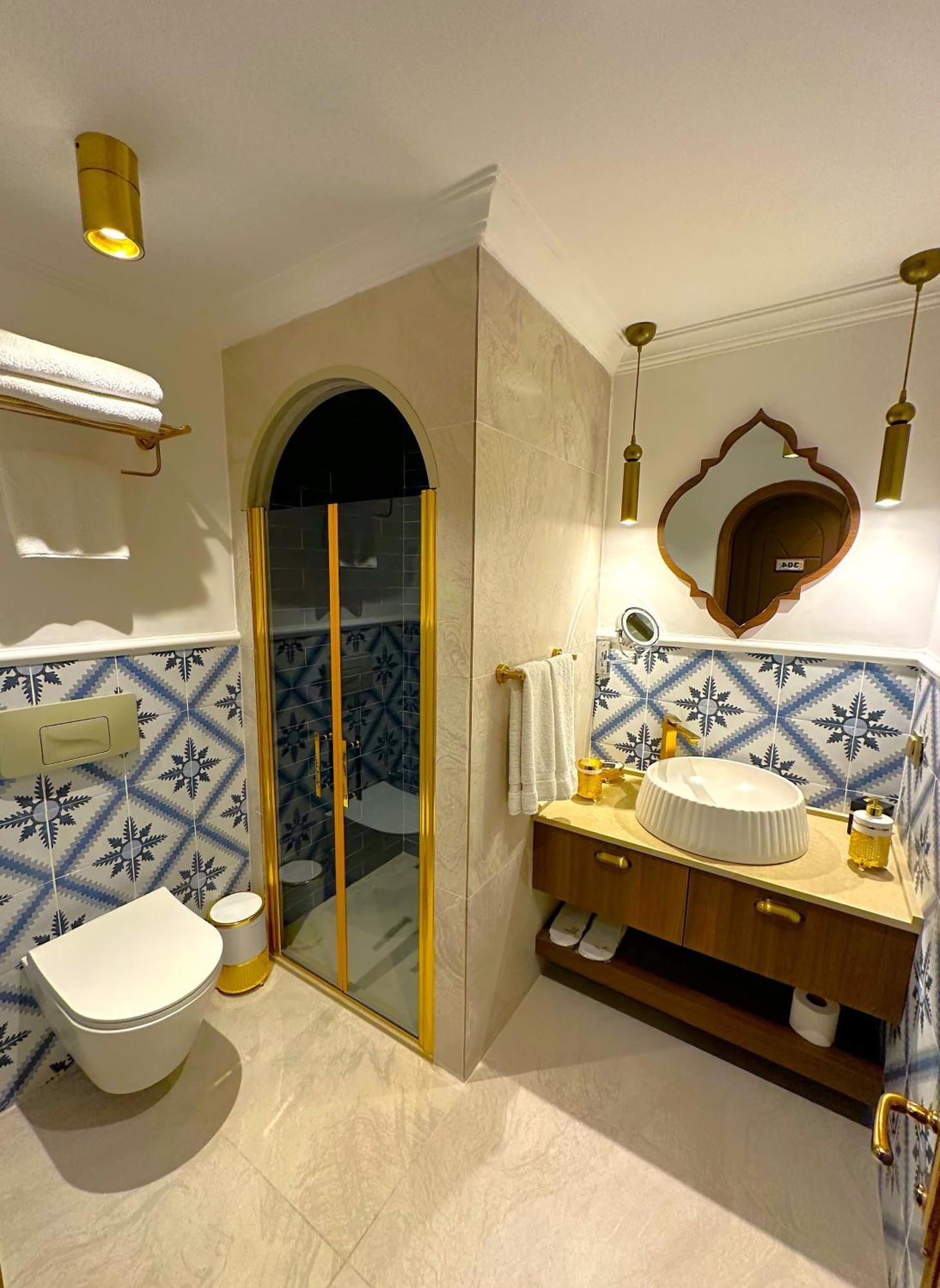 Hotel Adalya Port 4*