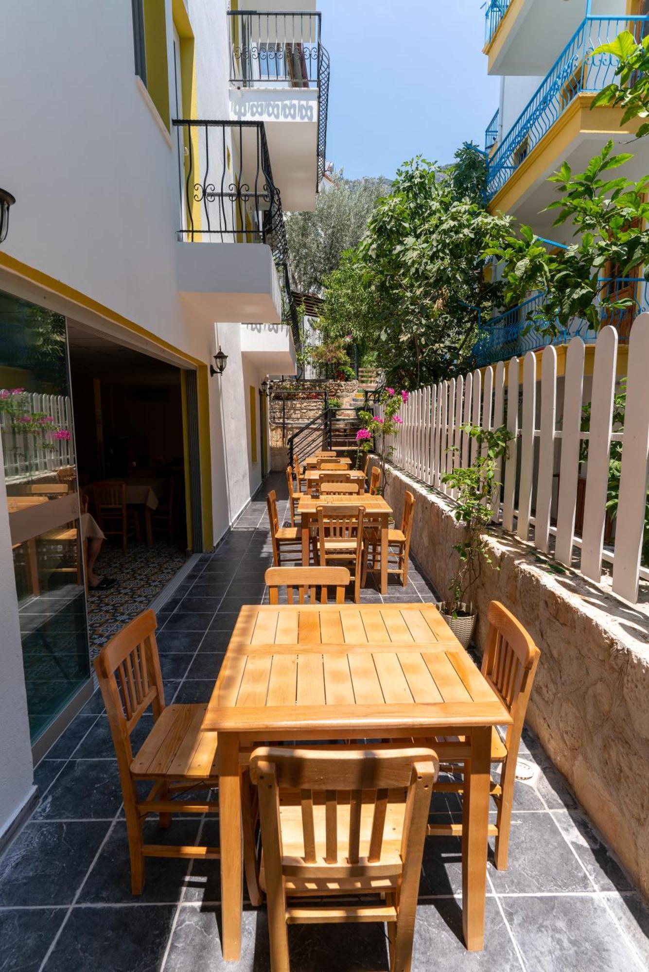 Homestay Holy