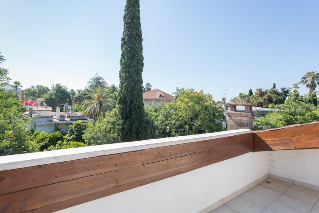 Ani Aparthotel 3*