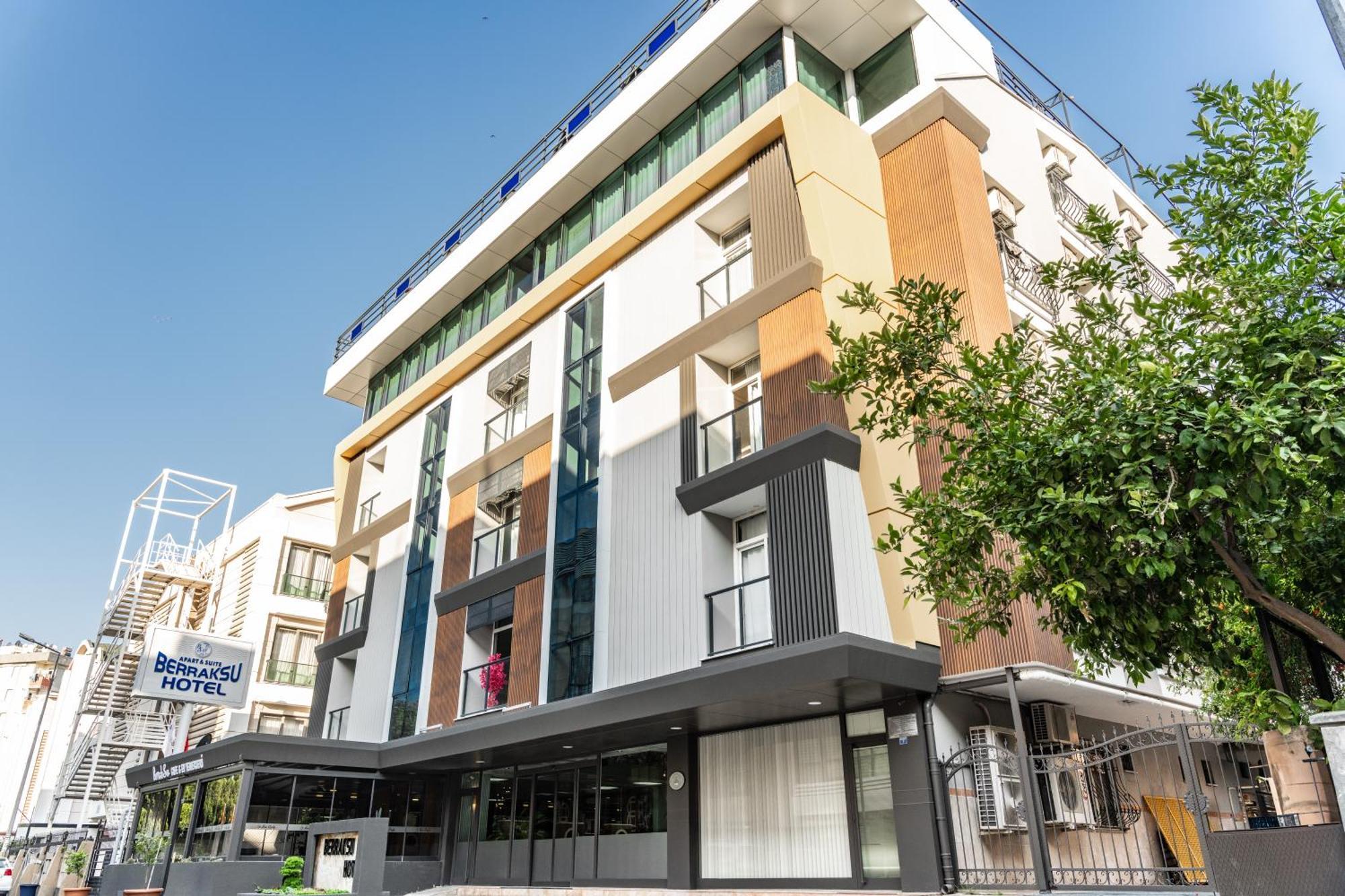 Berrak Su Hotel Antália