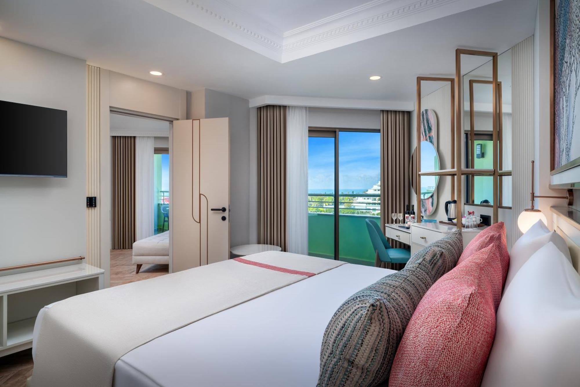 Delphin Palace Resort 5*