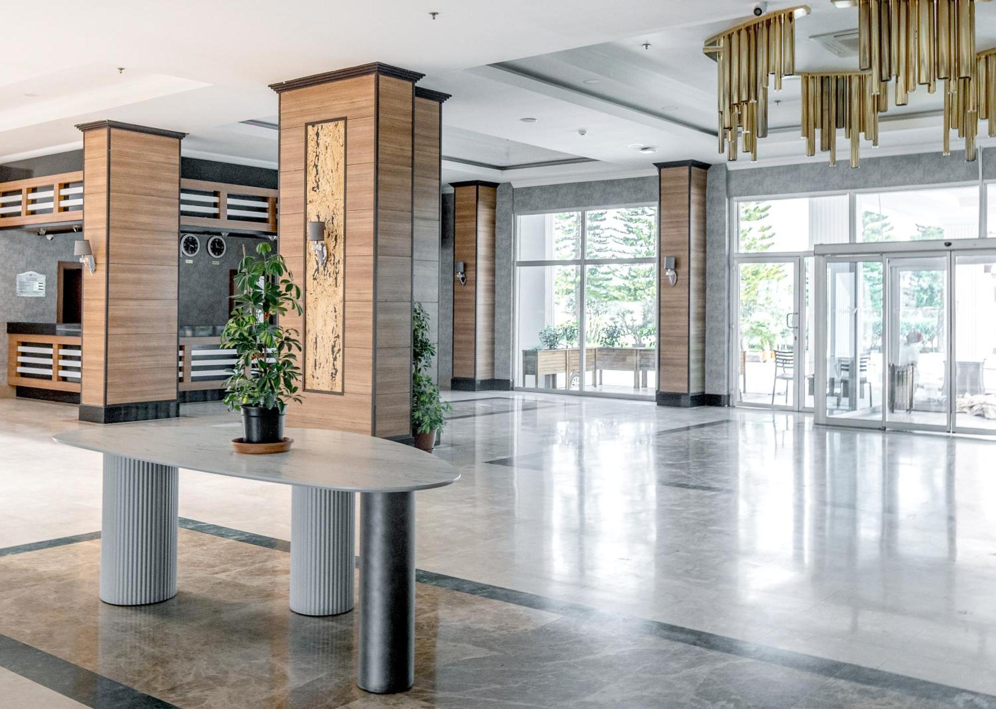 Hotel Casa Fora & 5*