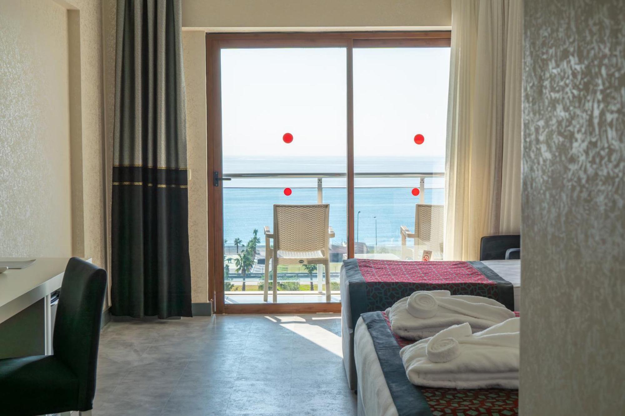 Hotel Casa Fora & 5*