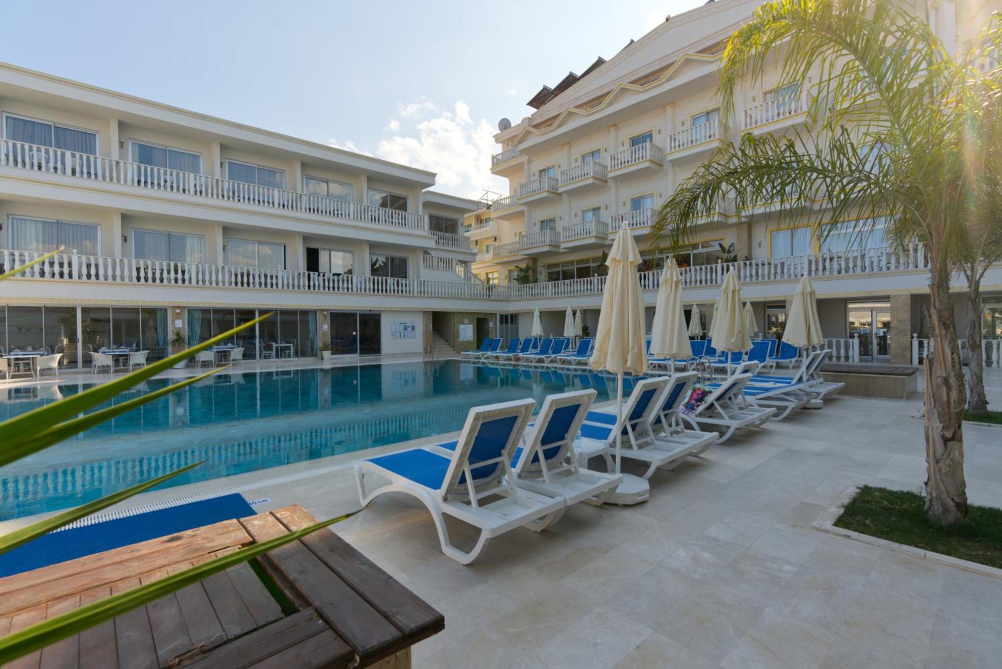 Sl La Perla Kemer Antália