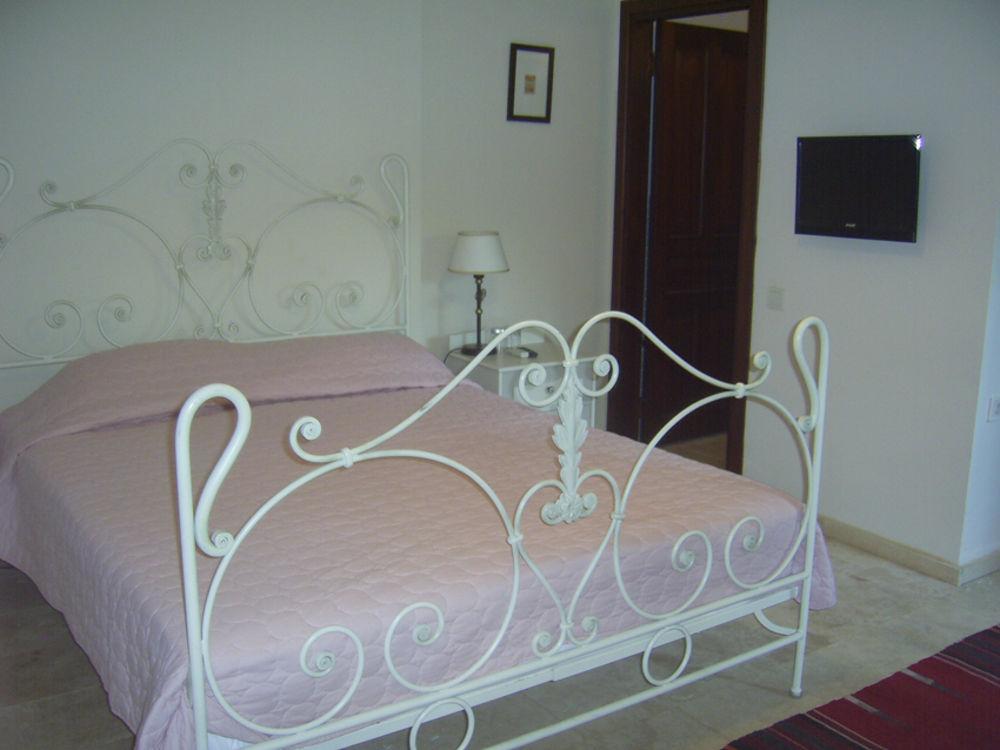 The Ninova Hotel 2*