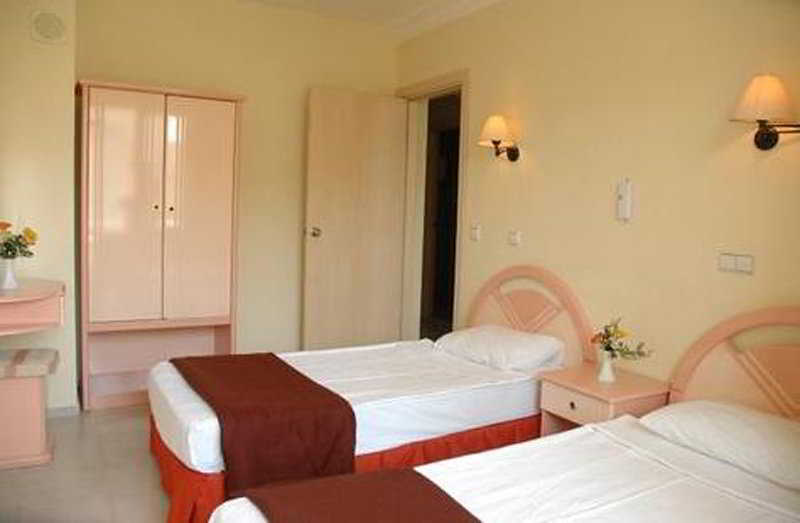 Hotel Laguna Antália