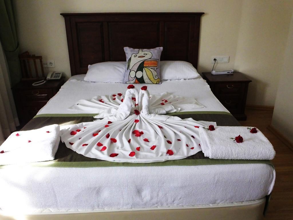Hadrian Gate Hotel 3*