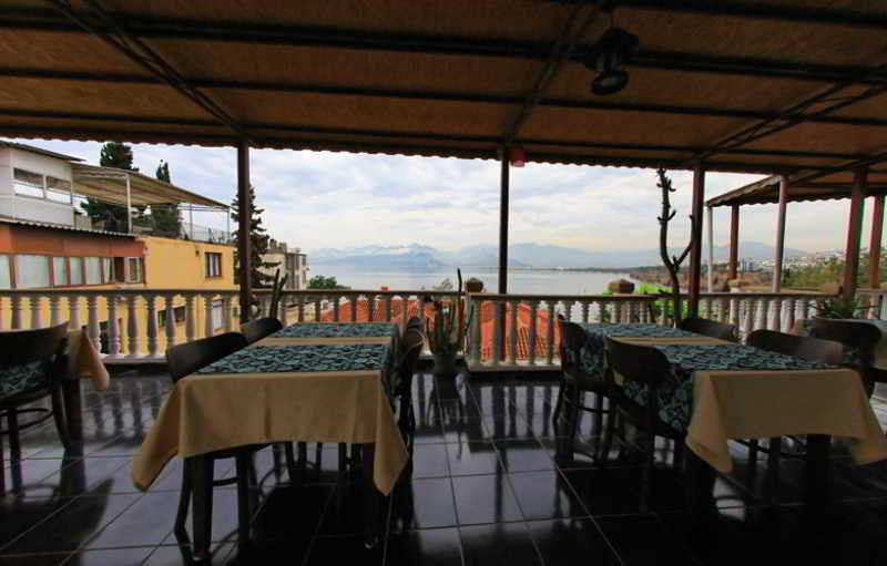 Casa de hóspedes Bacchus 2*