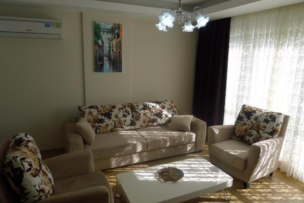Emerald Green Apartment