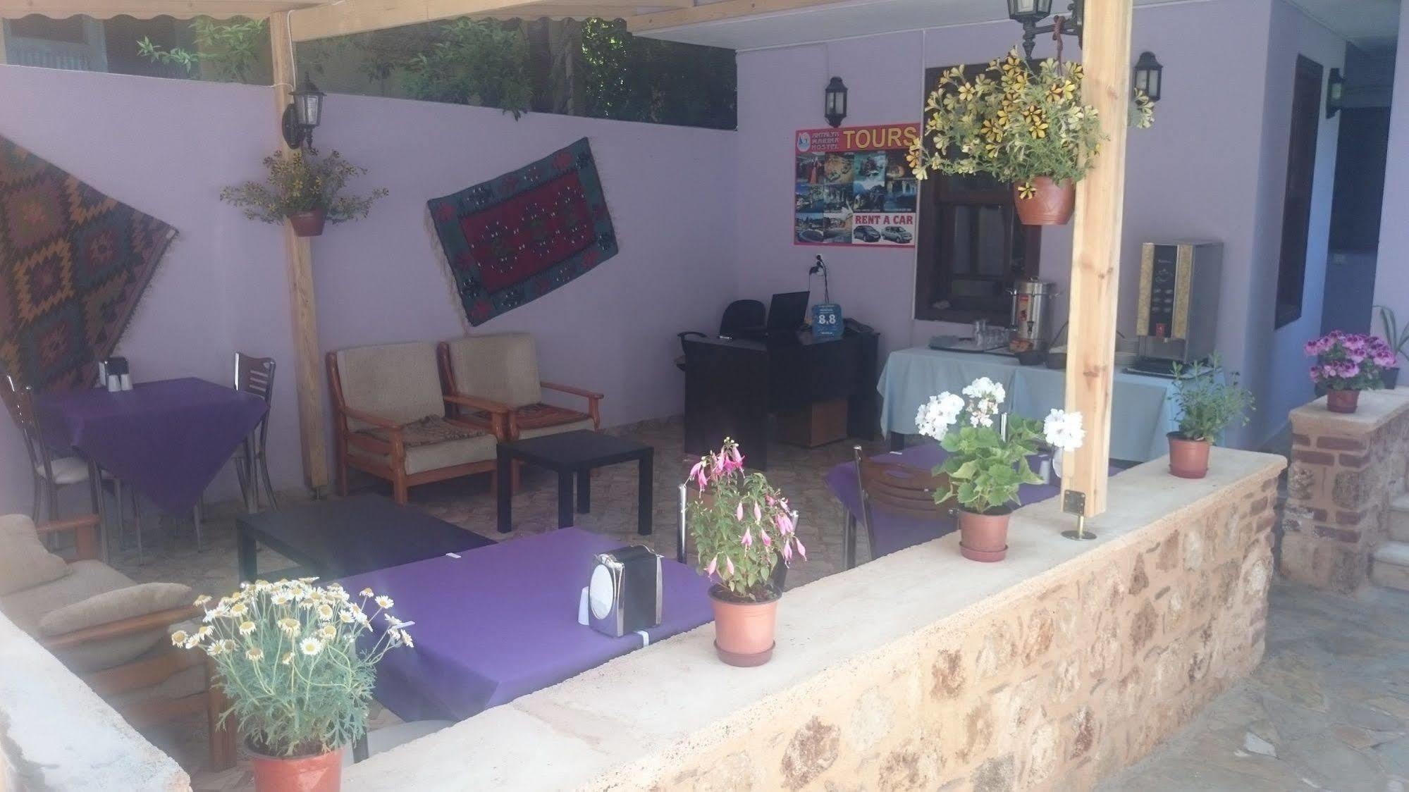 Albergue Marina *