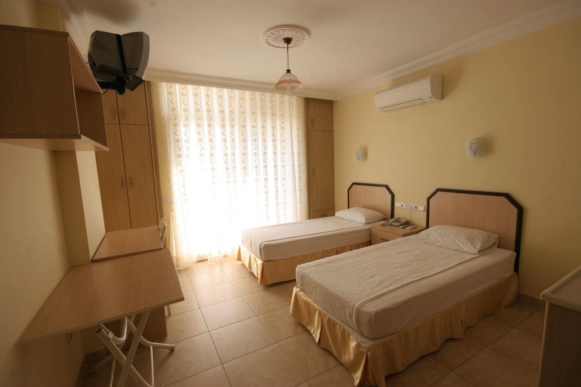 Berrak Su Otel 3*