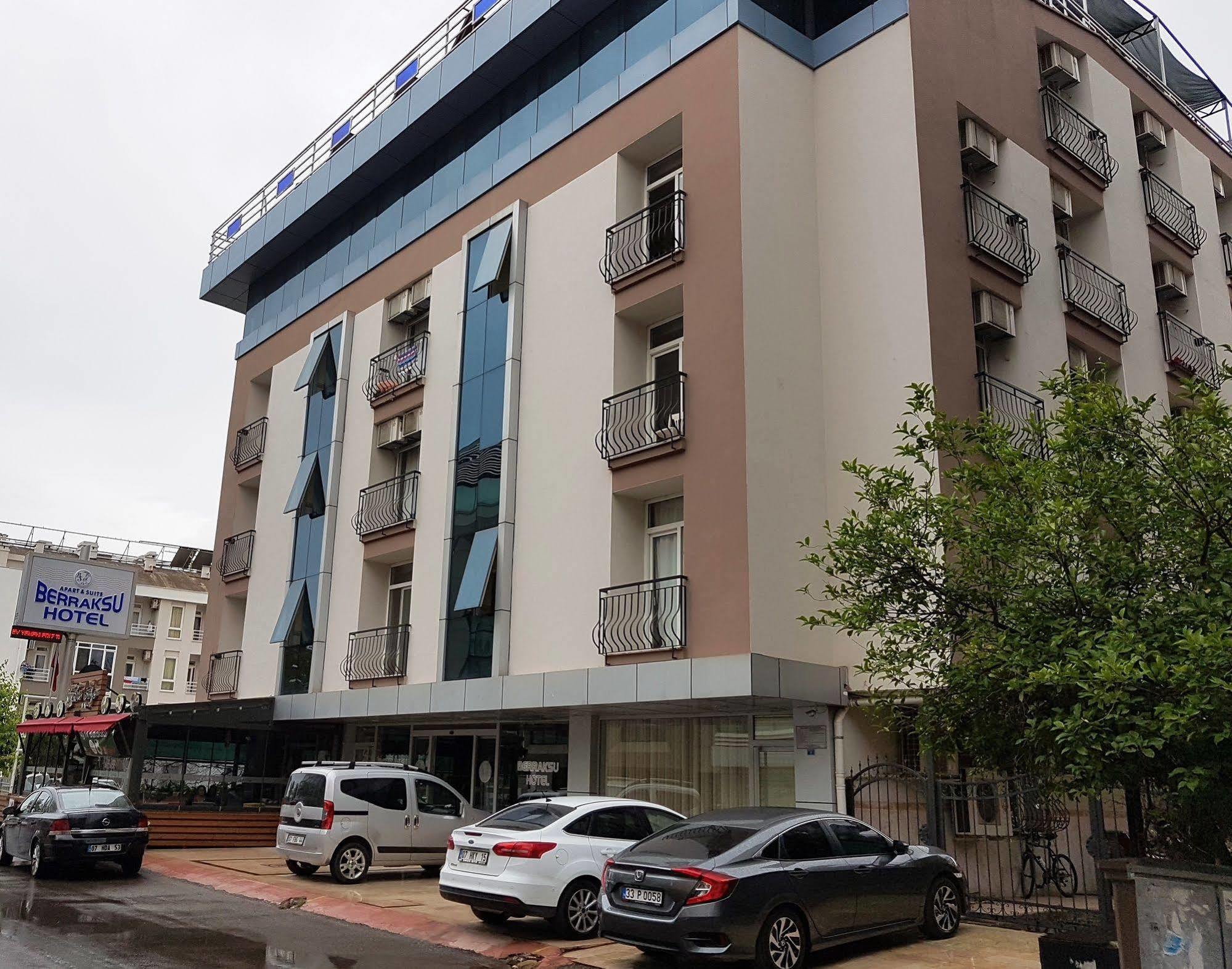Berrak Su Hotel Antália