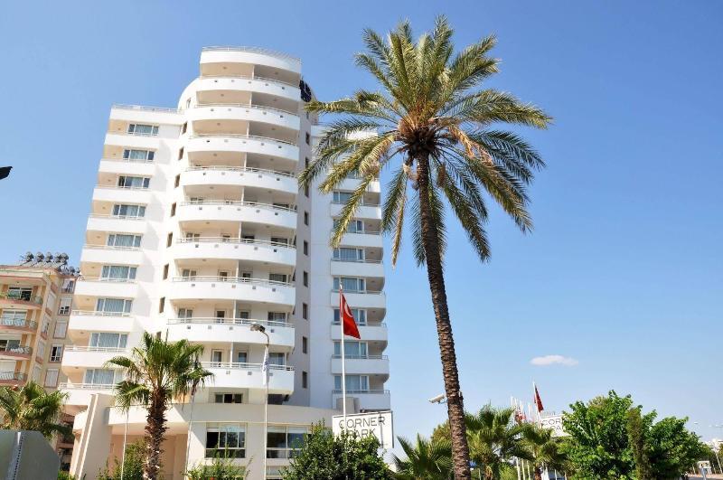 Otel The Corner Park 3*