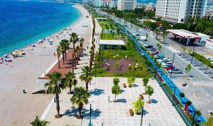 Lori Hotels