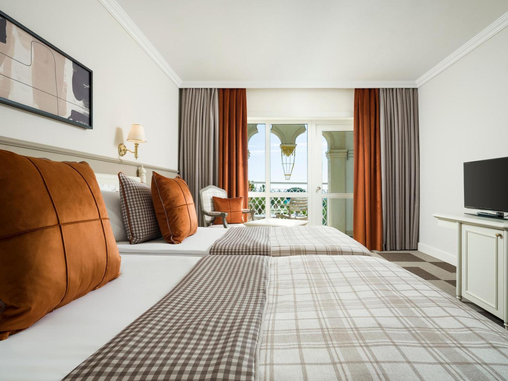 Kremlin Palace 5* Antália