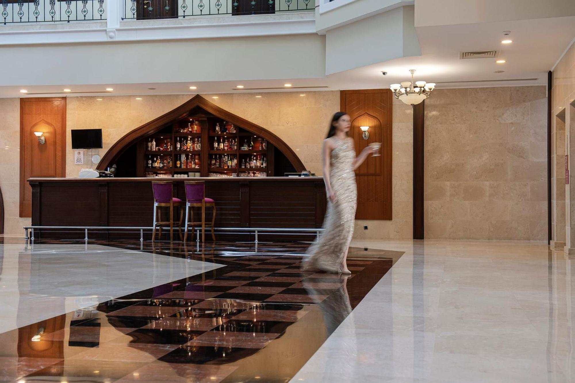 Hotel Crowne Plaza By Ihg Antália