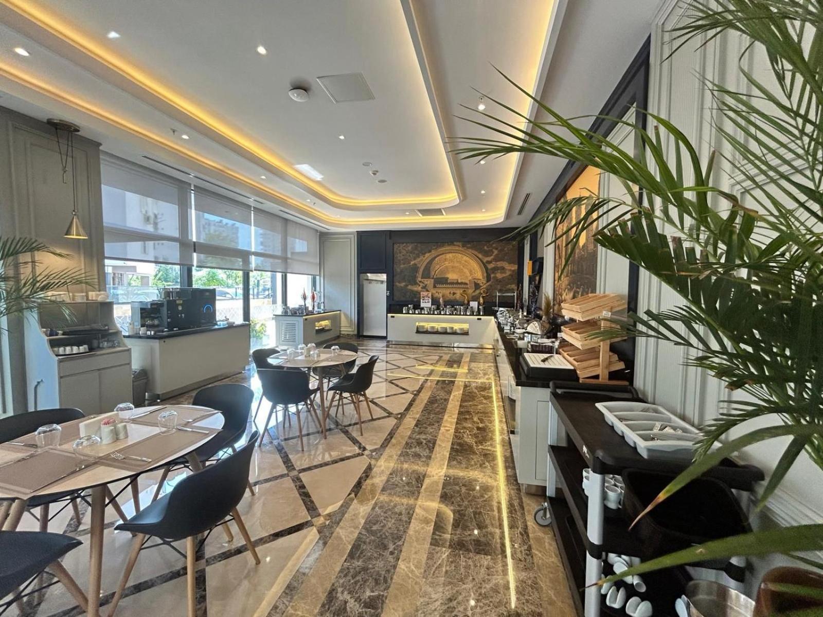 Four Points Flex By Sheraton Lara Otel
