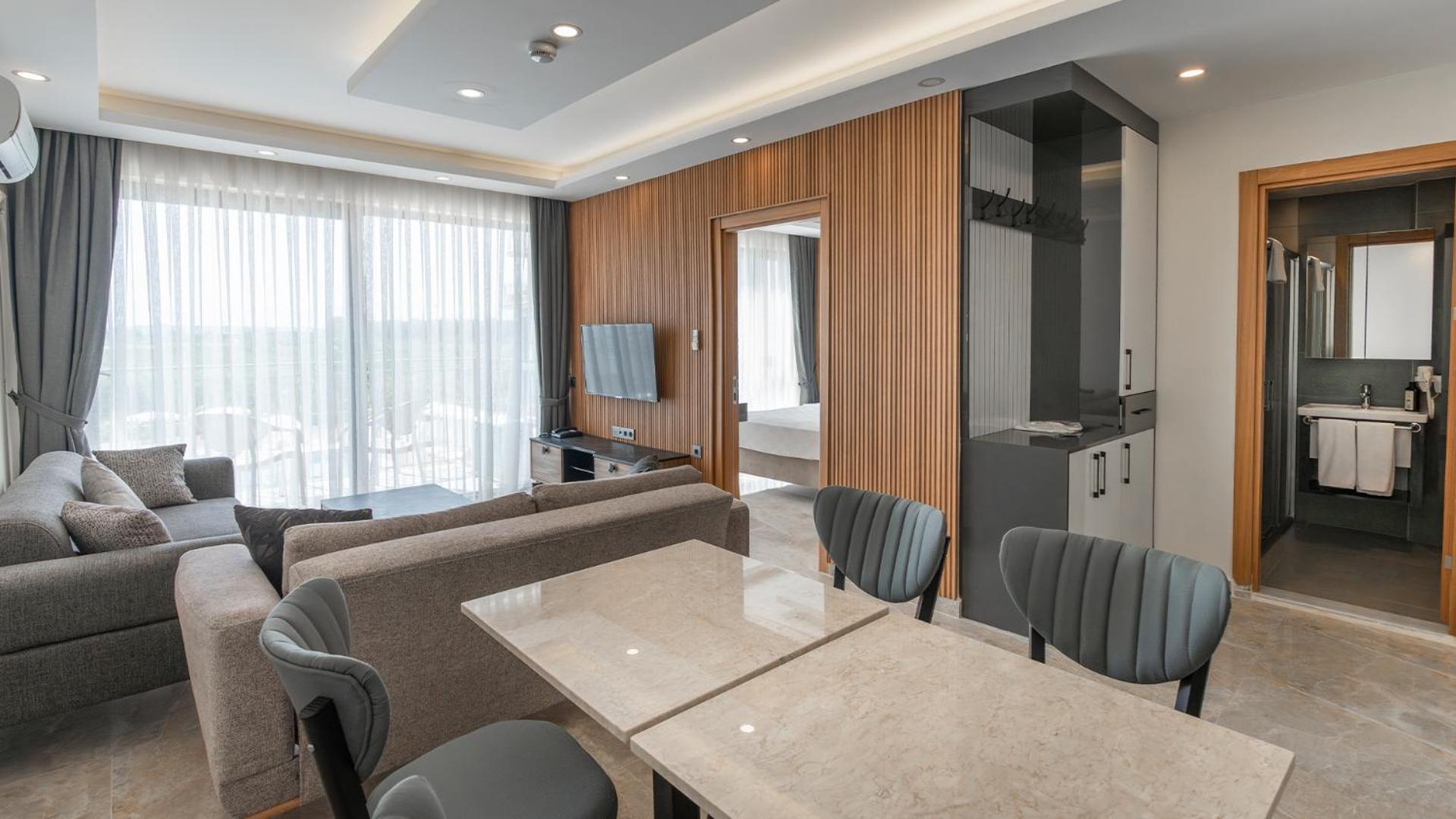 Laristone Aparthotel *