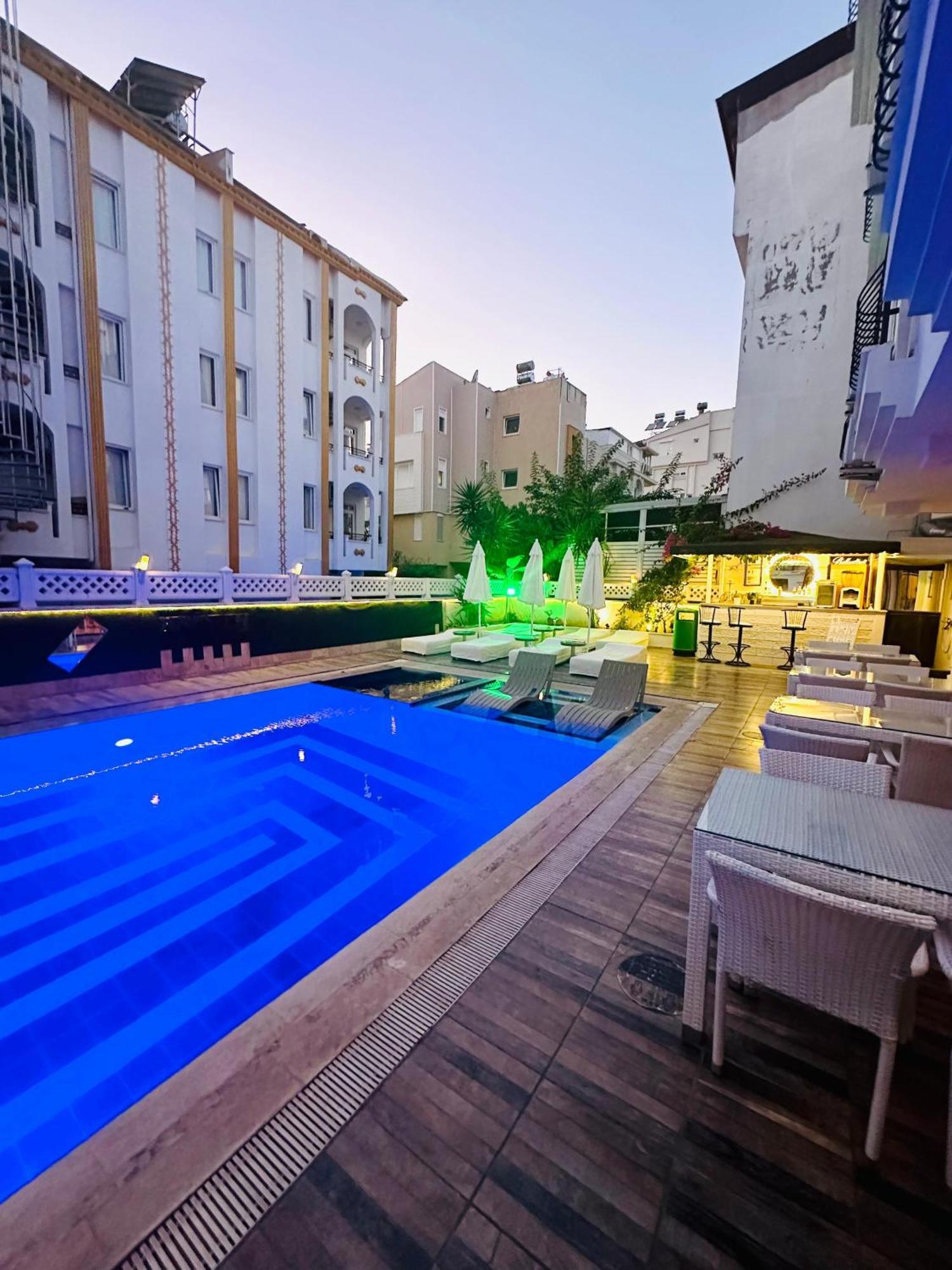 Otel Nfk The House