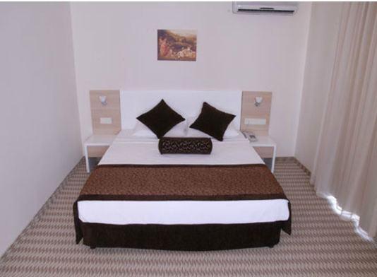 Pamira Hotel 3*