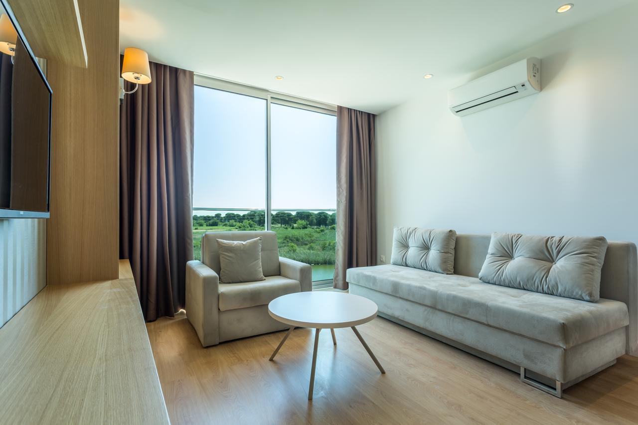 Aska Lara & Otel