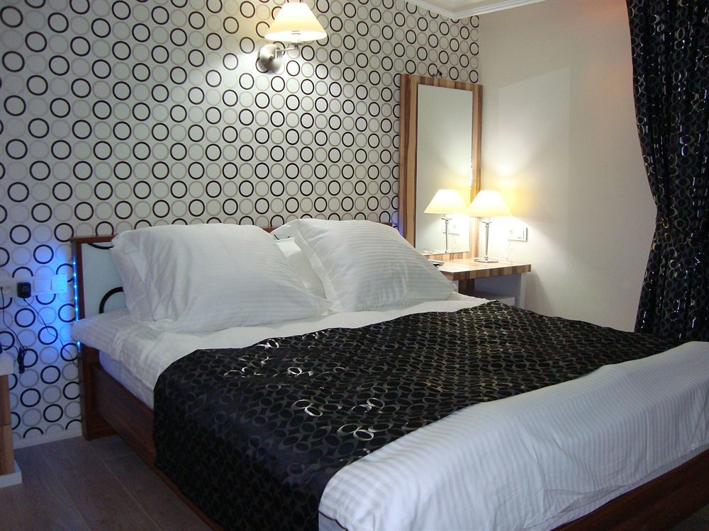Otel Mera Park 3*