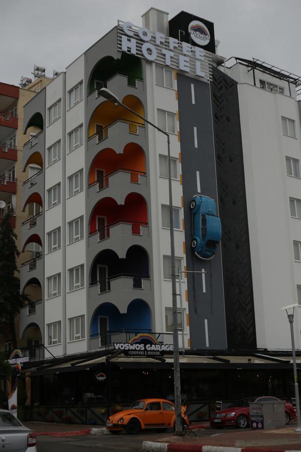 Voswos Garage Coffee Otel 3*
