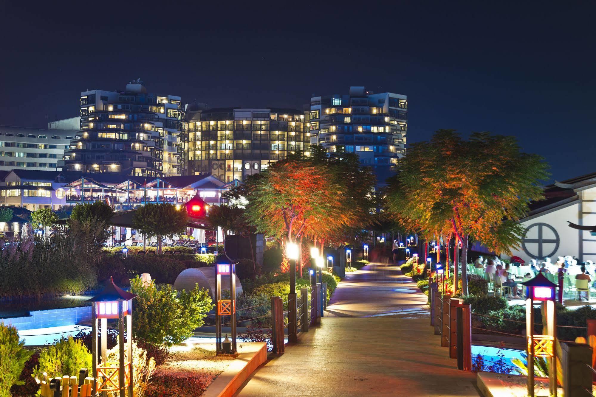 Resort Limak Lara Deluxe & Antalya