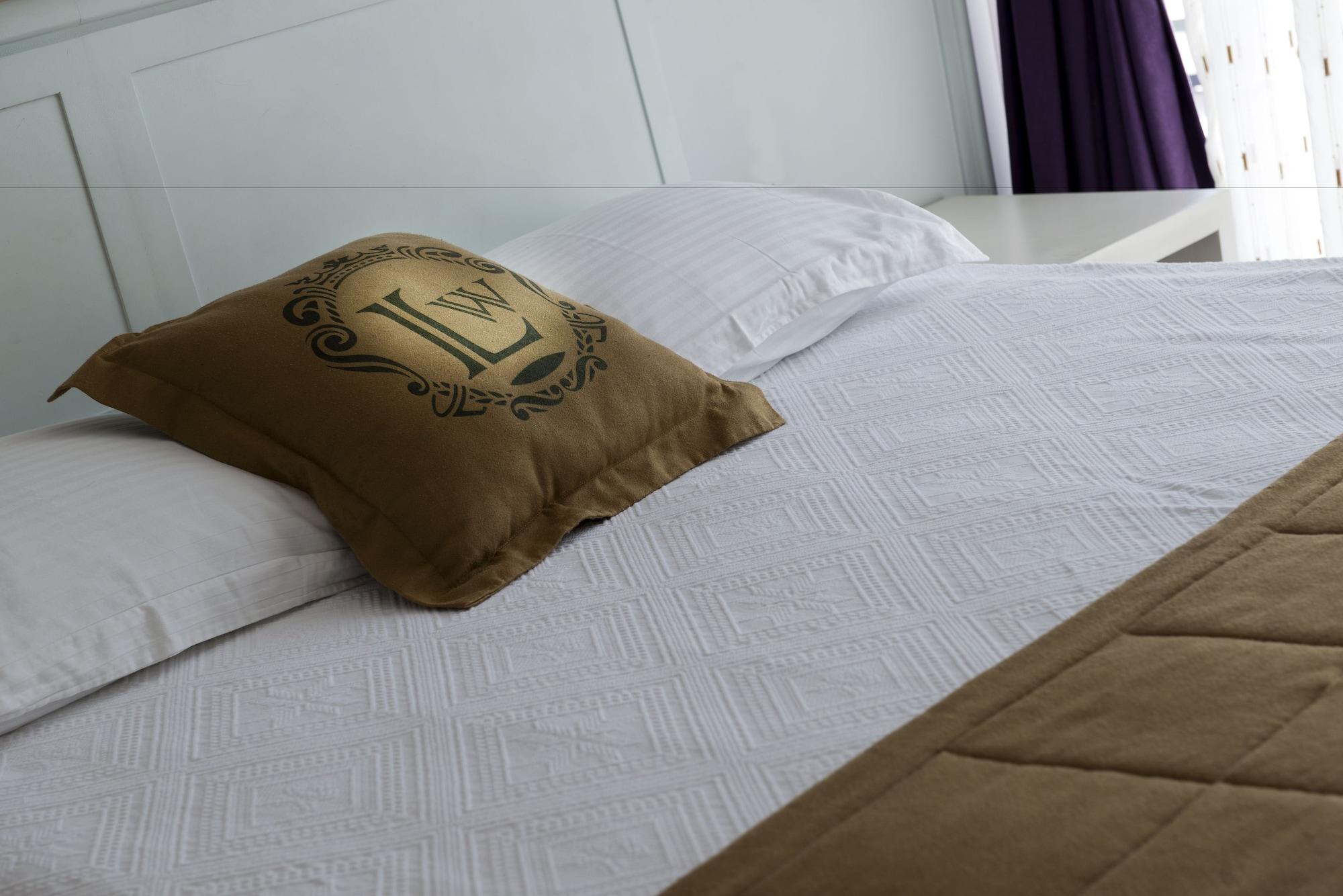 Otel Lara World