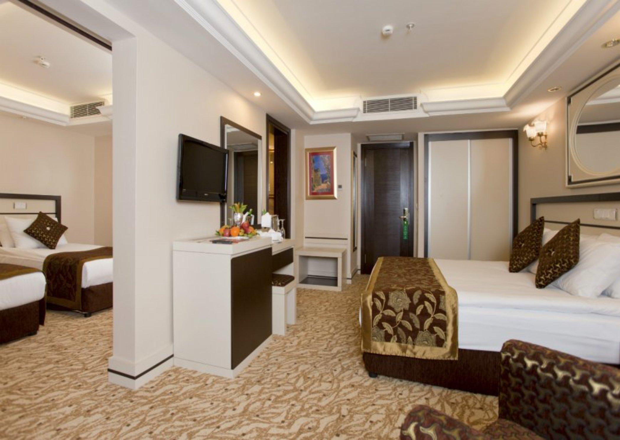 Club Sera Otel 5*