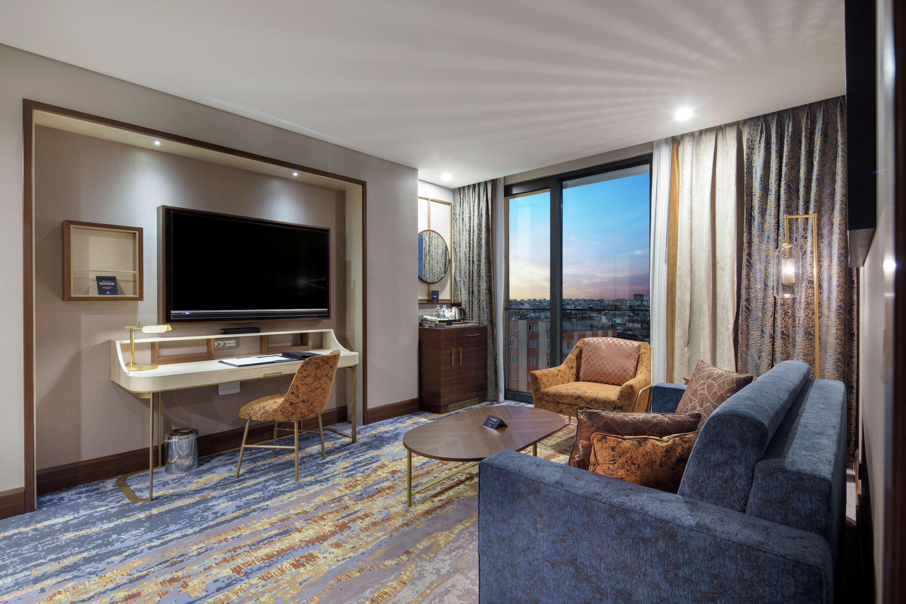 Doubletree By Hilton Centre Antália