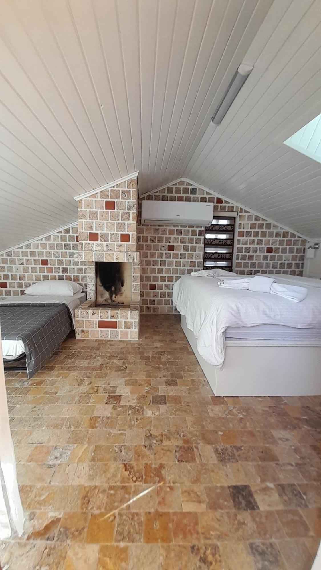 Bat Aparthotel *