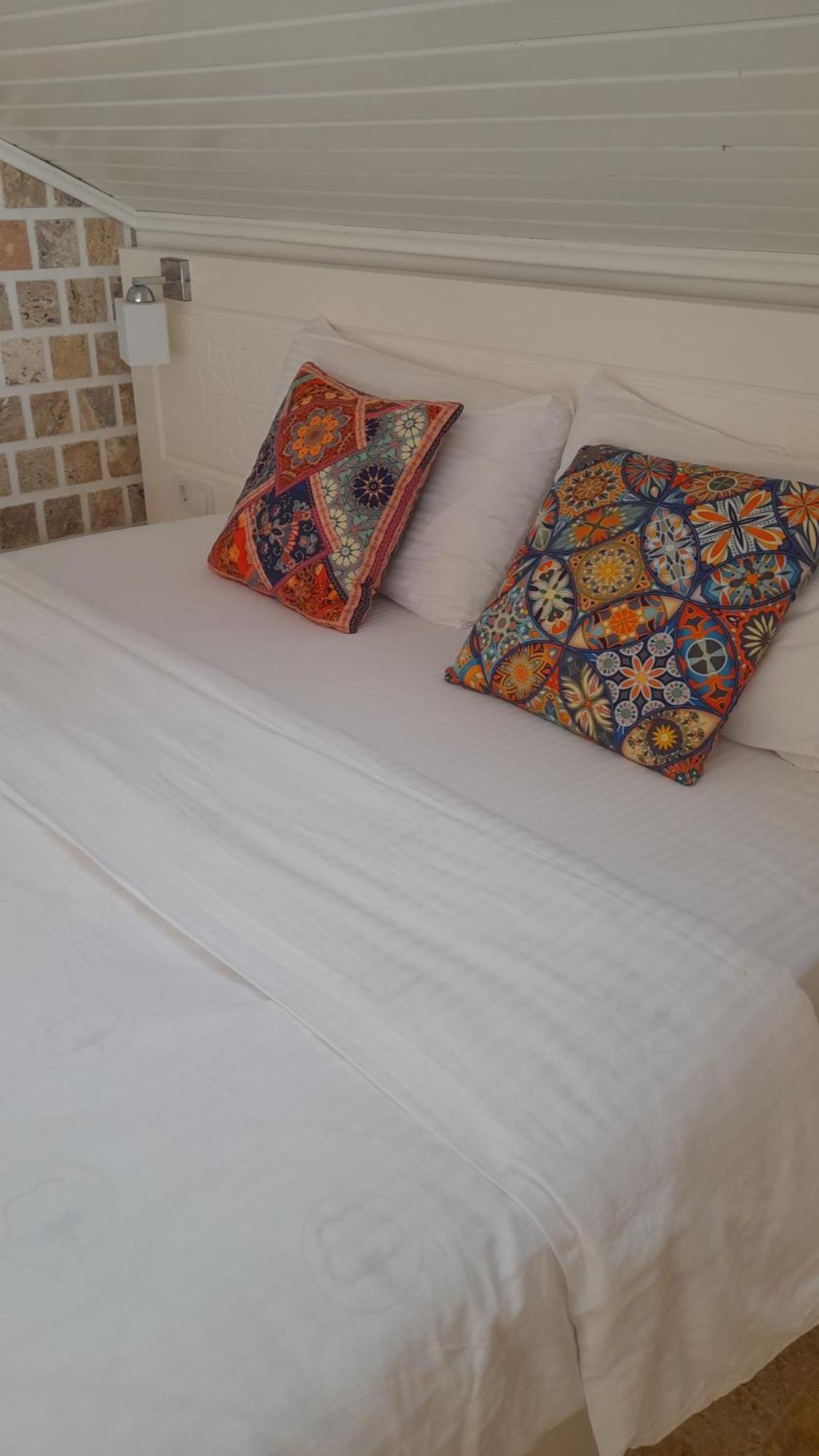 Aparthotel Bat *