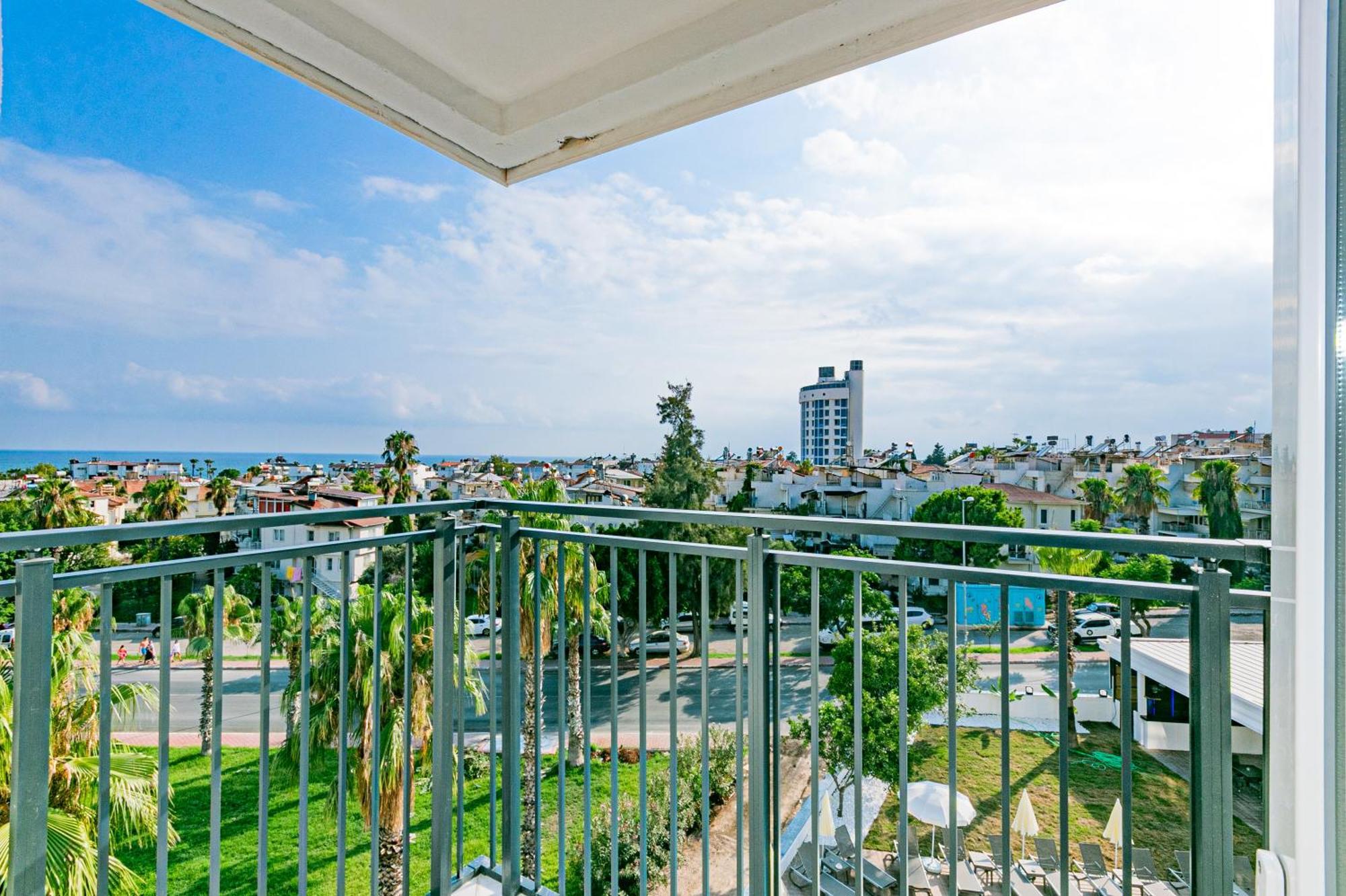Lara World Otel Antalya