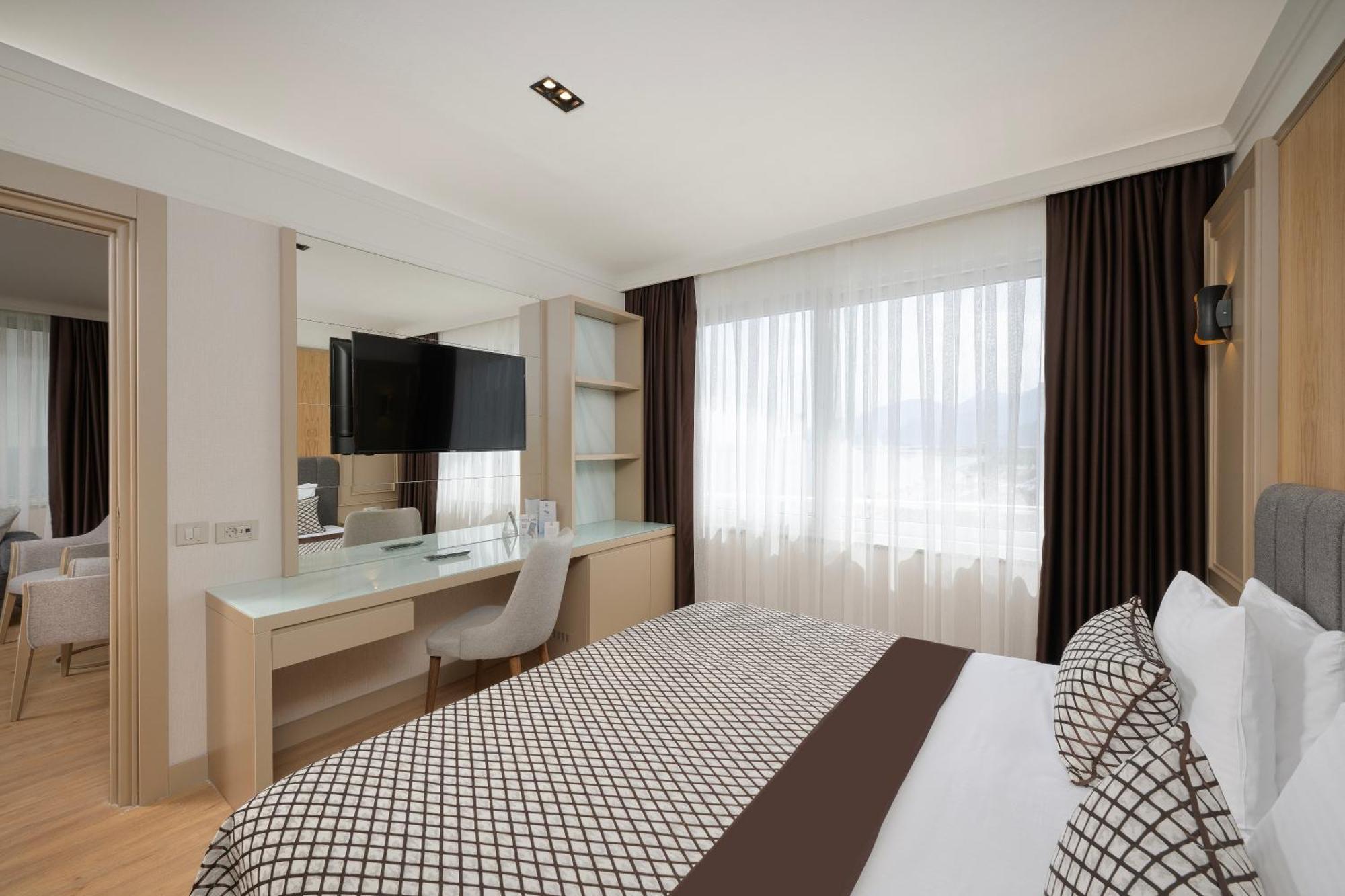 Porto & Hotel Antália
