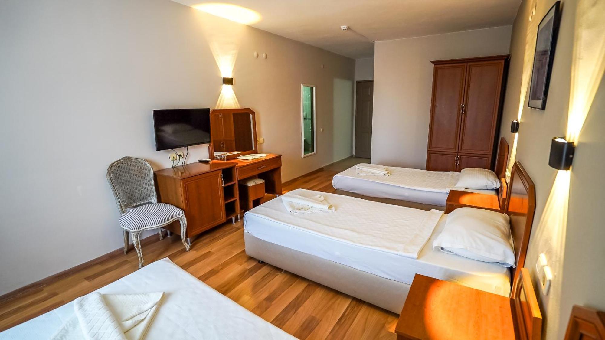 Hotel Nex Royal
