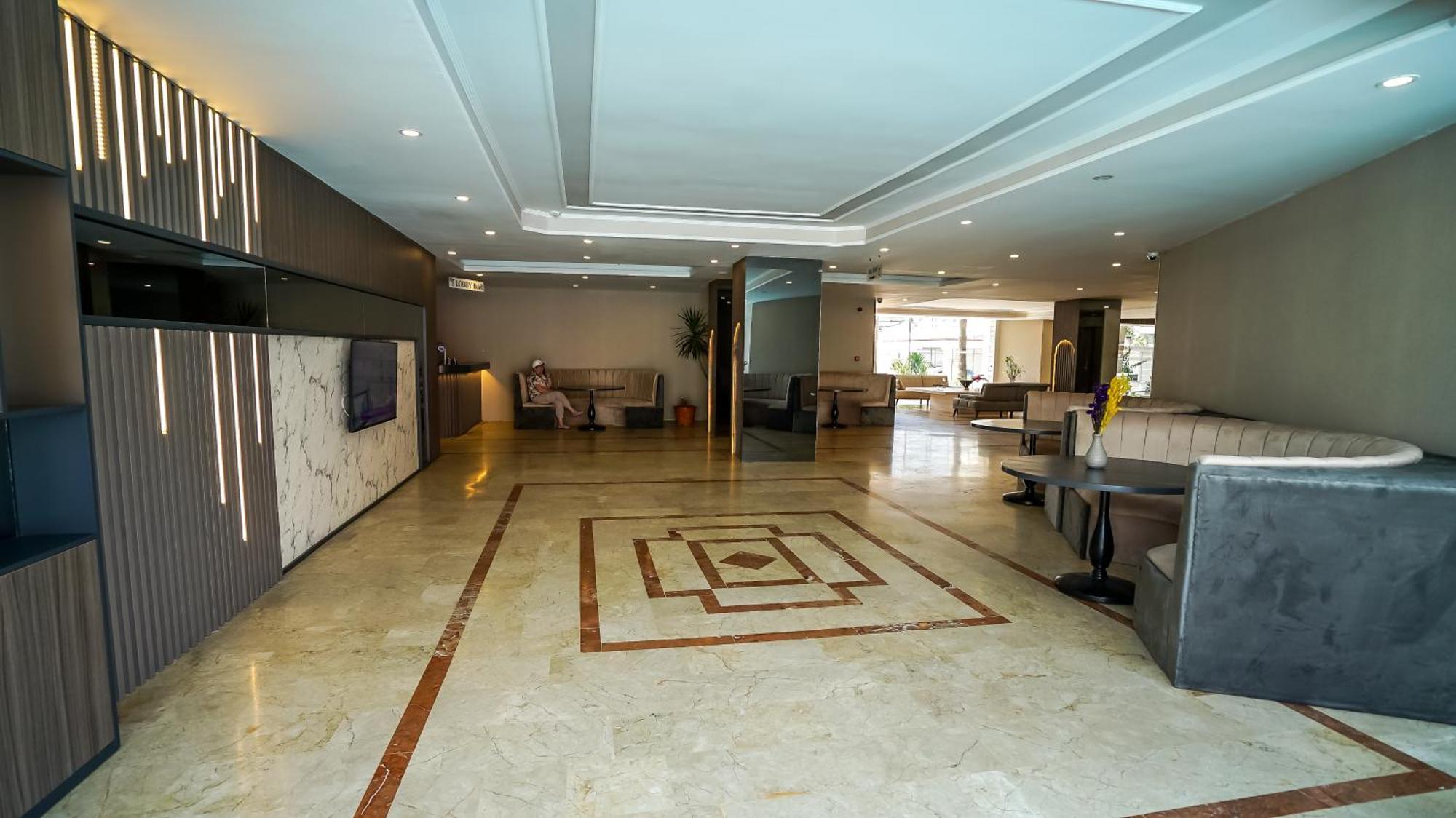 Hotel Nex Royal 4*