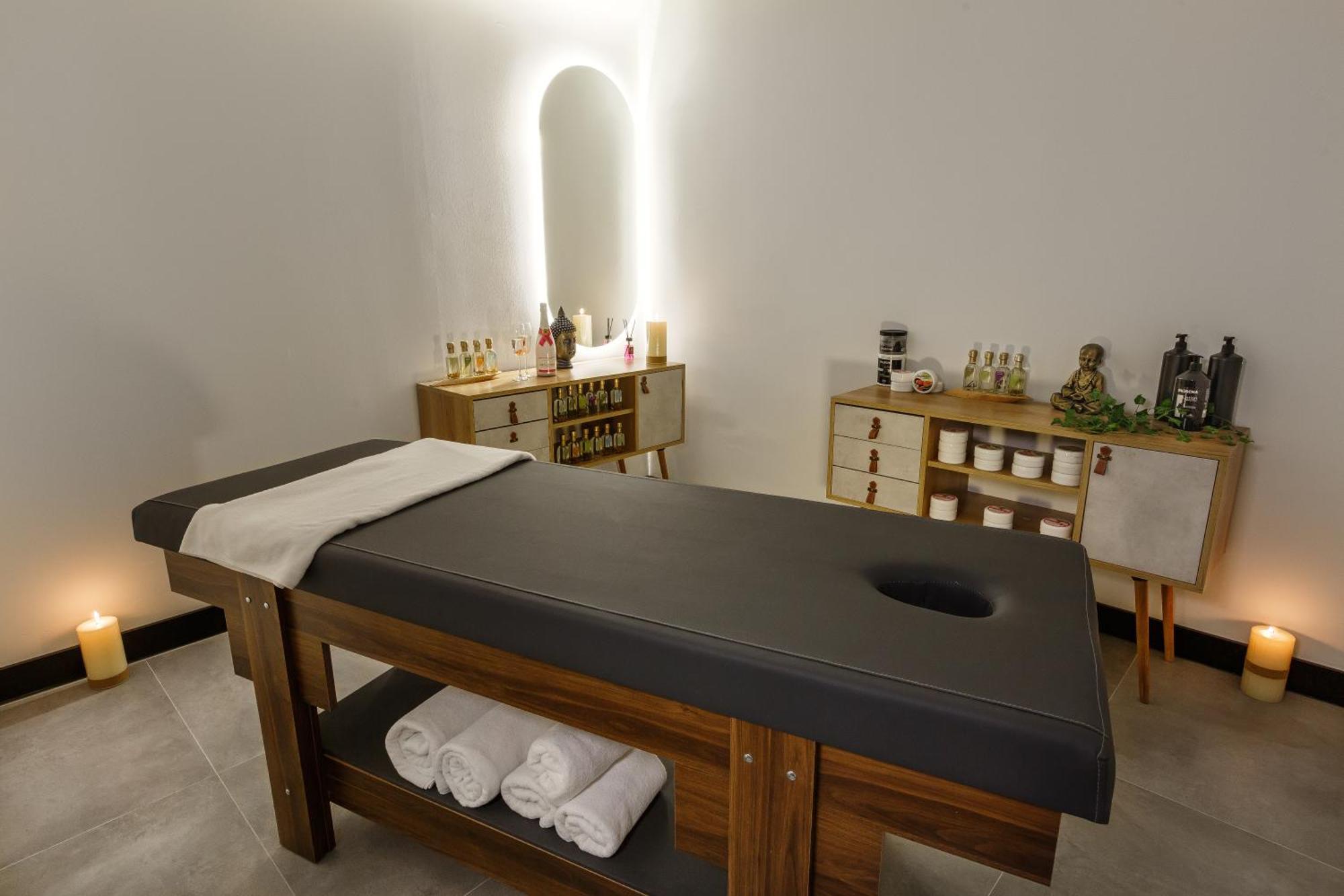 Otel The One Living - Adult Only *