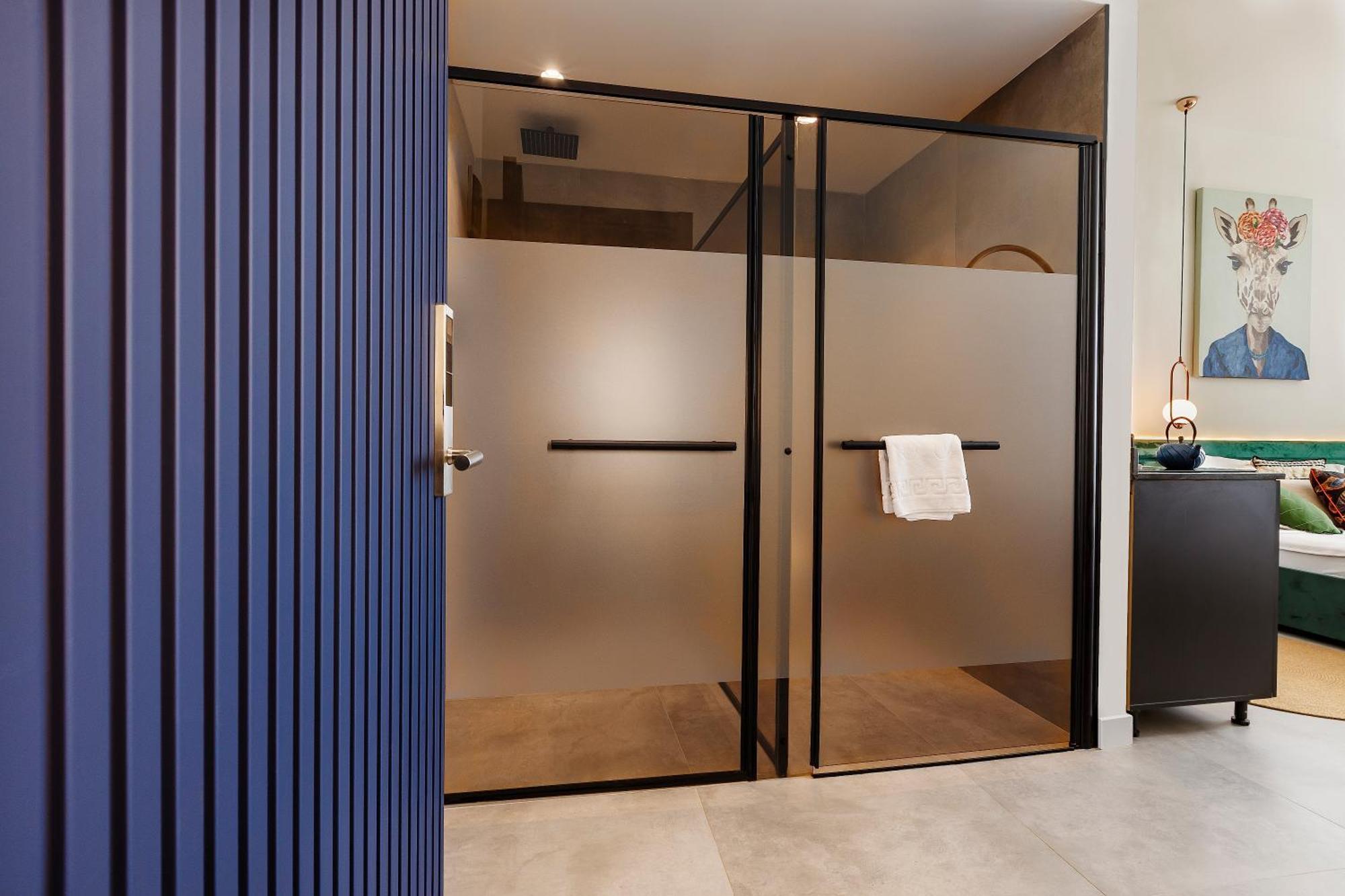 Otel The One Living - Adult Only