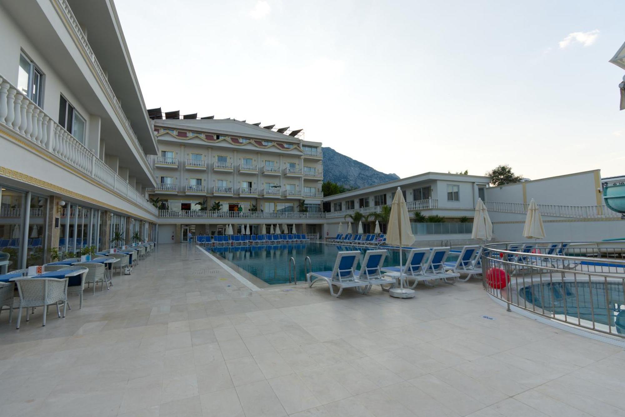 Sl La Perla Kemer Resort *